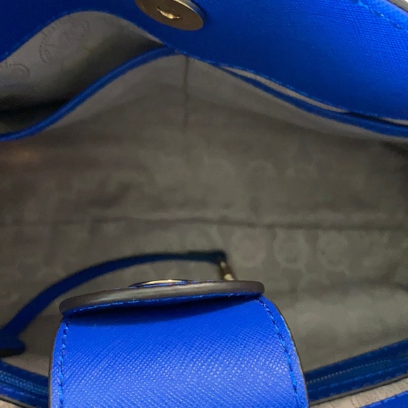 Michael Kors Purse - Picture 7 of 9